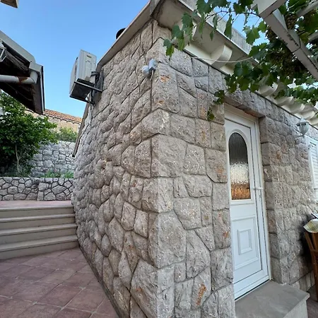 Stylish Stone House For Two Donje Celo