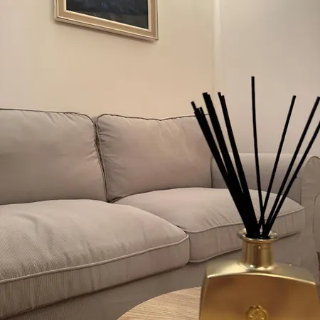 Stylish Stone House For Two 아파트